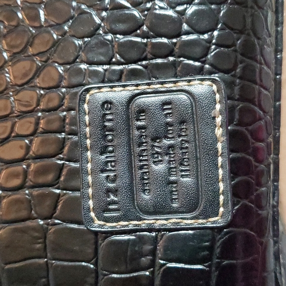 ***Woman's purse - Picture 2 of 5